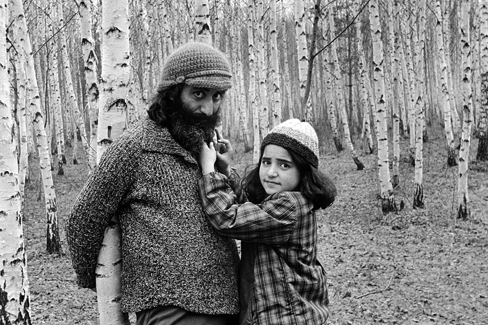 Asya, filha de Masha Ivashintsova, com seu pai Melvar Melkumyan, alguns anos depois da separação dos seus pais. Moscow, 1976.